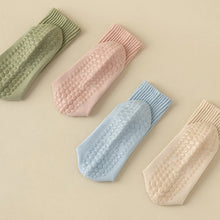 Load image into Gallery viewer, Non-Slip Pilates Socks - Image 3