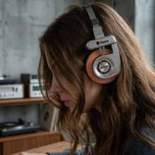 Load image into Gallery viewer, Wireless Retro Headphones
