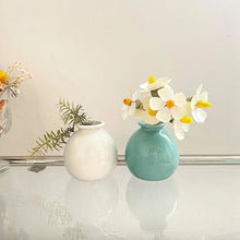 Load image into Gallery viewer, Pastel Flower Vase - Image 3
