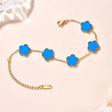 Load image into Gallery viewer, Clover Charm Bracelet - Image 7
