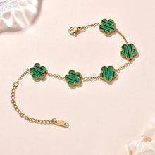Load image into Gallery viewer, Clover Charm Bracelet - Image 5
