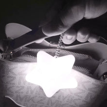 Load image into Gallery viewer, Purse Nightlight - Image 3
