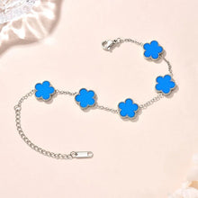Load image into Gallery viewer, Clover Charm Bracelet - Image 6
