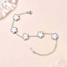 Load image into Gallery viewer, Clover Charm Bracelet - Image 12
